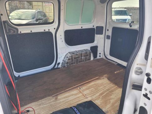 Used 2015 Chevrolet City Express LS image 13