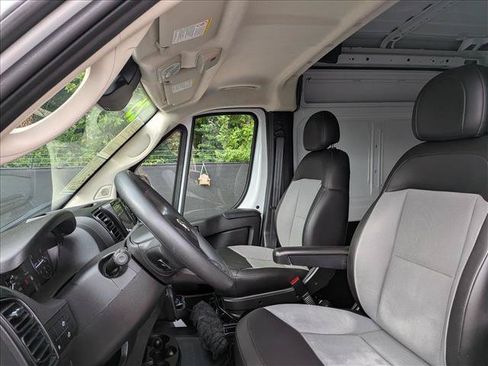 Used 2025 RAM ProMaster 2500 w/ Convenience Group FWD image 18