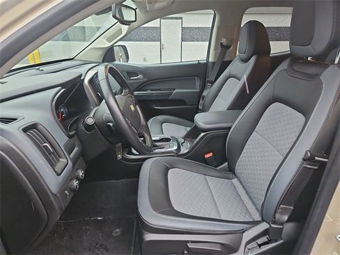 Used 2022 Chevrolet Colorado Z71 image 9