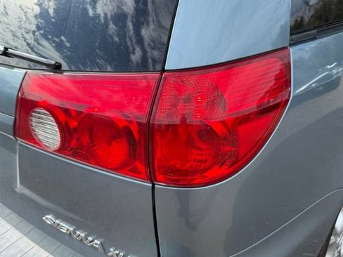 Used 2006 Toyota Sienna XLE w/ XLE Pkg 9 AWD/4WD image 12