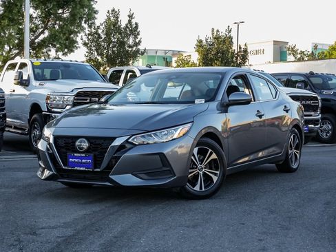 Used 2023 Nissan Sentra SV image 2