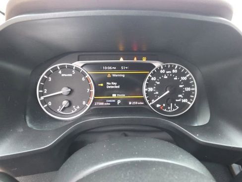 Used 2023 Nissan Rogue SV image 16