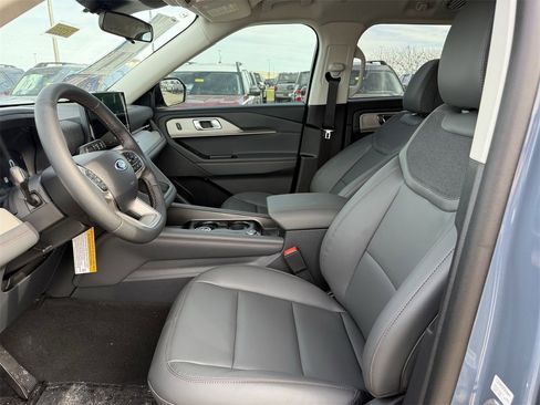 New 2026 Ford Explorer Active w/ Active Comfort Package image 19