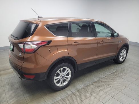 Used 2017 Ford Escape SE w/ SE Cold Weather Package AWD/4WD image 10