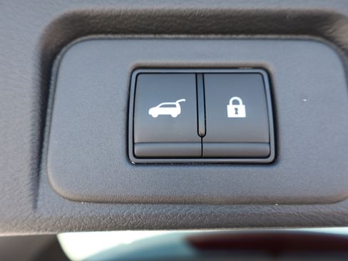 Used 2023 Nissan Rogue Platinum w/ Platinum Premium Package image 31