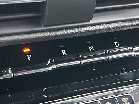 Used 2025 Lincoln Corsair FWD image 29