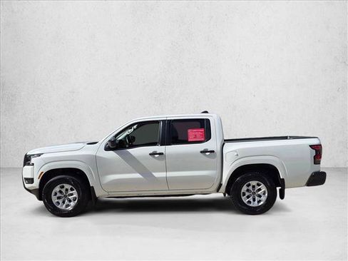 Certified 2025 Nissan Frontier S RWD image 9