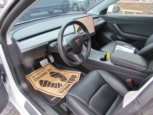 Used 2019 Tesla Model 3 Performance AWD/4WD image 9