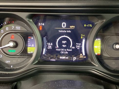 Used 2024 Jeep Wrangler Unlimited Sahara AWD/4WD image 22
