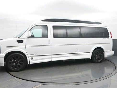 Used 2022 GMC Savana 2500 Explorer Conversion Van image 2