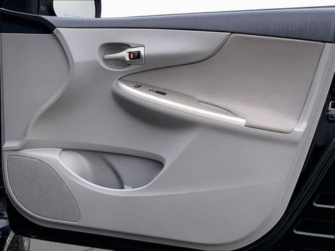 Used 2012 Toyota Corolla LE FWD image 22