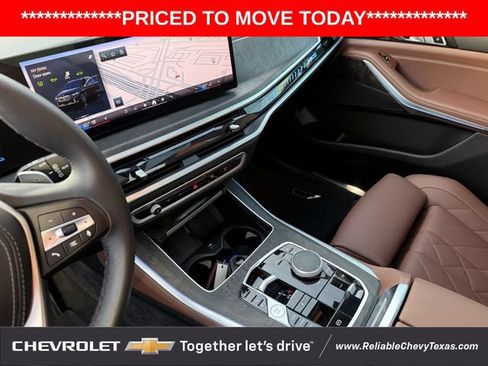Used 2024 BMW X5 xDrive50e w/ Parking Assistance Package AWD/4WD image 19