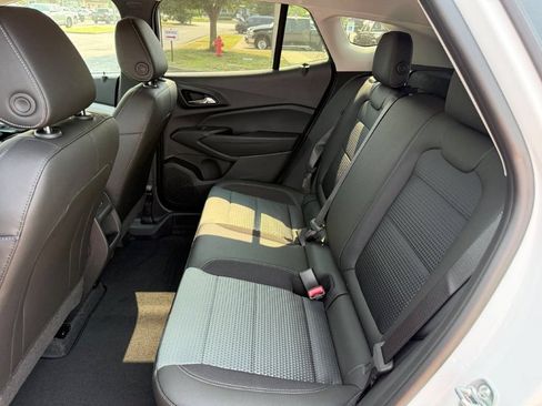 New 2026 Chevrolet Trax LT w/ LT Convenience Package FWD image 13