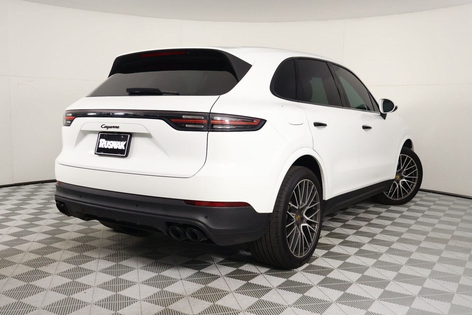 Certified 2022 Porsche Cayenne Platinum Edition AWD/4WD image 7