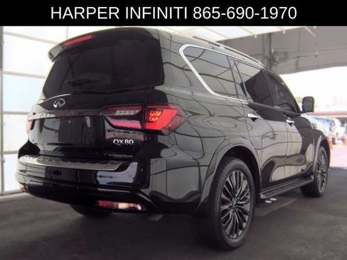 Used 2024 INFINITI QX80 Sensory AWD/4WD image 3