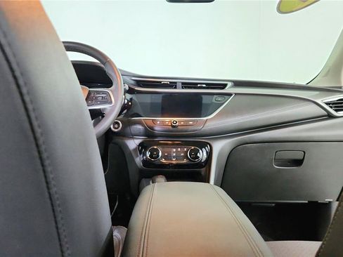 Used 2021 Buick Encore GX Preferred w/ Cold Weather Comfort Package FWD image 13