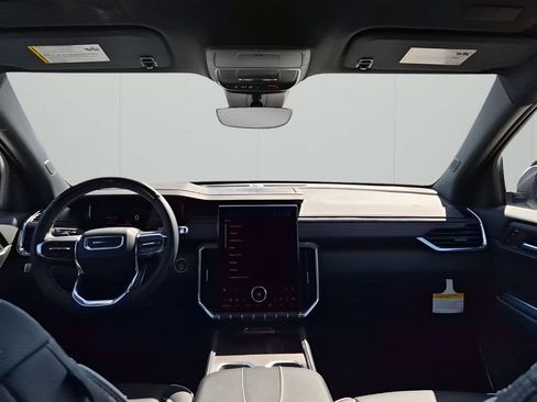 New 2026 GMC Acadia Denali FWD image 25