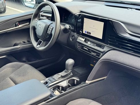Used 2025 Toyota Camry LE FWD image 10