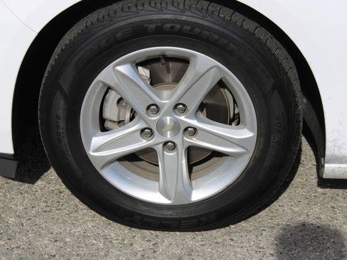 Used 2020 Chevrolet Malibu LS w/ LPO, Convenience Package 1 FWD image 8