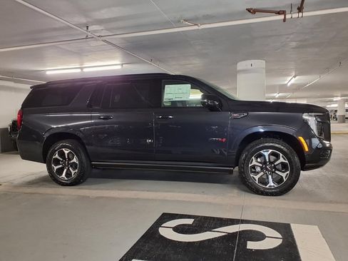 New 2026 GMC Yukon XL AT4 w/ AT4 Premium Plus Package AWD/4WD image 4
