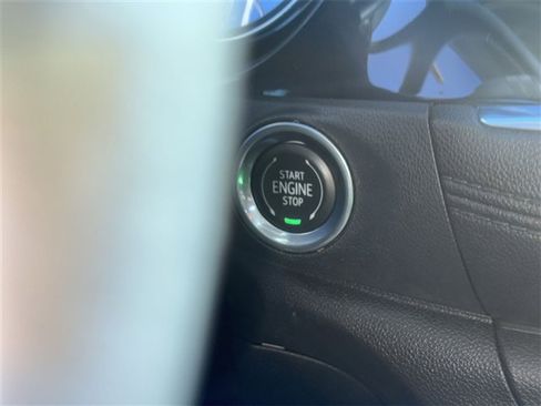 Certified 2021 Buick Encore GX Essence w/ Advanced Technology Package image 17