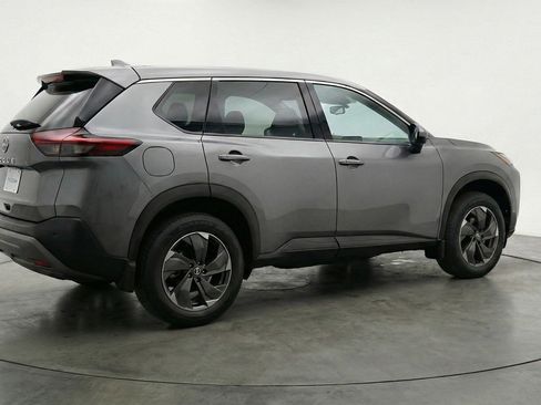 Used 2025 Nissan Rogue SV AWD/4WD image 9