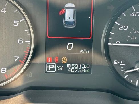 Used 2024 Subaru Crosstrek 2.0i AWD/4WD image 16