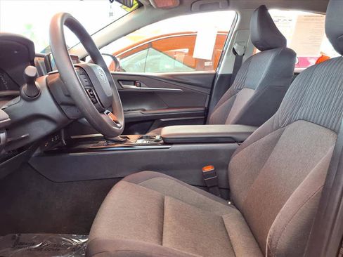 Used 2025 Toyota Camry LE image 18