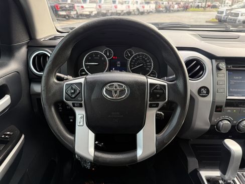 Used 2015 Toyota Tundra SR5 w/ SR5 Upgrade Package image 17