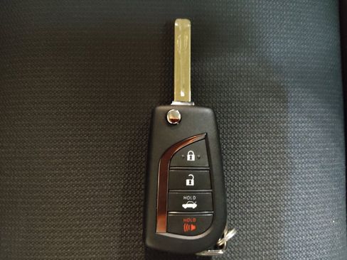 Used 2023 Toyota Corolla LE image 32