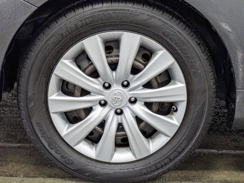 Used 2012 Toyota Corolla LE image 20