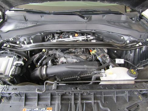 Used 2025 Ford Explorer ST-Line w/ ST-Line Street Pack AWD/4WD image 31