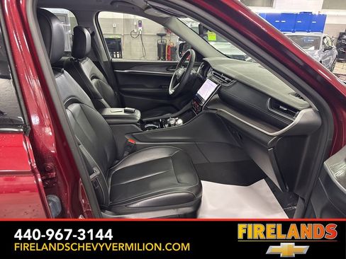 Used 2023 Jeep Grand Cherokee Limited image 41
