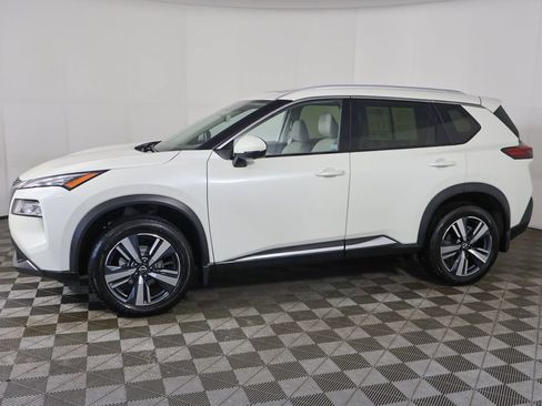 Used 2023 Nissan Rogue SL AWD/4WD image 17