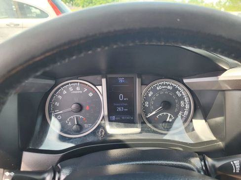 Used 2019 Toyota Tacoma SR5 image 21