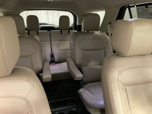 Used 2021 Ford Explorer Limited w/ Equipment Group 301A image 33