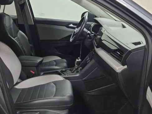 Used 2022 Volkswagen Taos SEL image 18