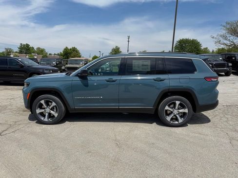 New 2026 Jeep Grand Cherokee L Limited w/ Trailer Tow Package AWD/4WD image 9