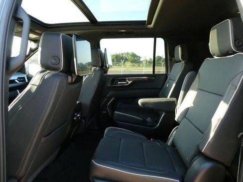 New 2026 GMC Yukon XL Elevation w/ Elevation Premium Package AWD/4WD image 14