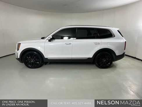 Used 2021 Kia Telluride SX w/ Towing Package FWD image 9