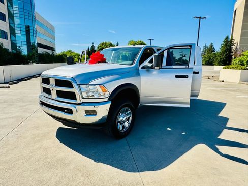 Used 2018 RAM 2500 Tradesman w/ Chrome Appearance Group AWD/4WD image 28