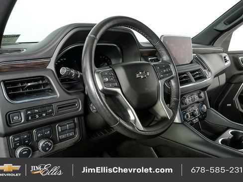Used 2022 Chevrolet Tahoe Z71 w/ Luxury Package image 4