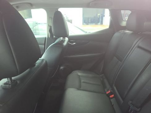 Used 2019 Nissan Rogue Sport SL w/ Premium Package FWD image 8