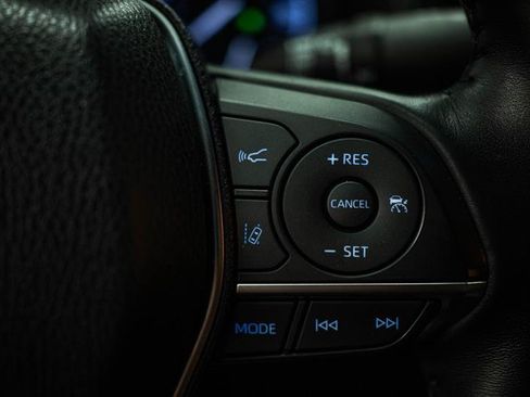 Used 2018 Toyota Camry XLE w/ Protection Package (Q2) FWD image 19