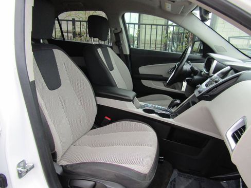 Used 2016 Chevrolet Equinox LT w/ Convenience Package FWD image 11