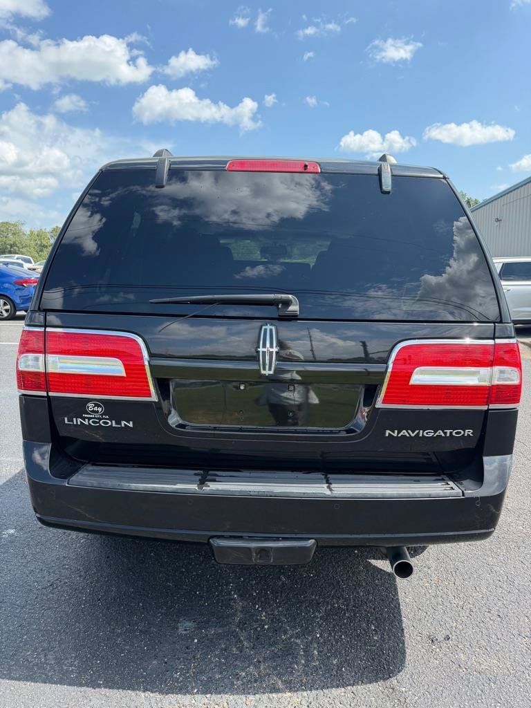 Used 2013 Lincoln Navigator 2WD w/ HD Trailer Tow Pkg image 4