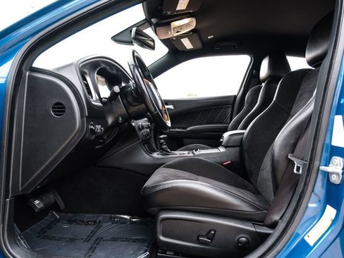 Used 2022 Dodge Charger R/T w/ Plus Group RWD image 3
