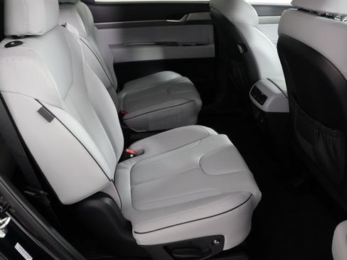 Used 2023 Hyundai Palisade SEL w/ Cargo Package image 23