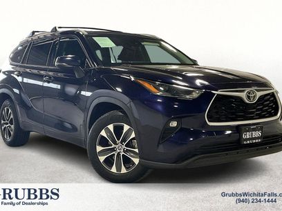 Used 2022 Toyota Highlander XLE