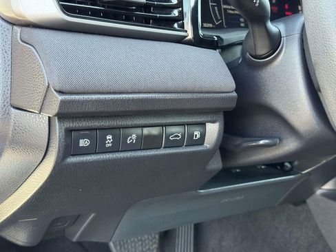 Used 2025 Toyota Camry LE FWD image 10